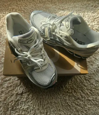 ASICS Gel Kayano 14 White/Midnight