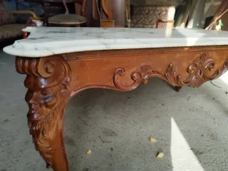 Mesa centro mármol y madera tallada