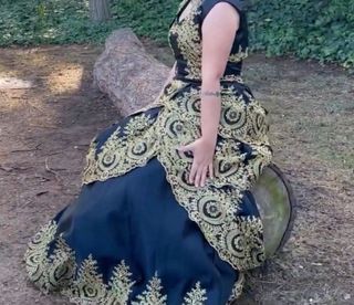 Vestido de Quinceañera Negro y Dorado