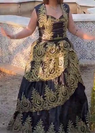 Vestido de Quinceañera Negro y Dorado