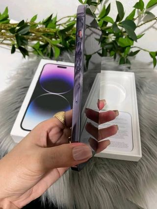 iPhone 14 Pro Max Morado
