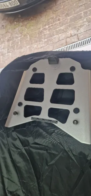 Soporte Givi top case