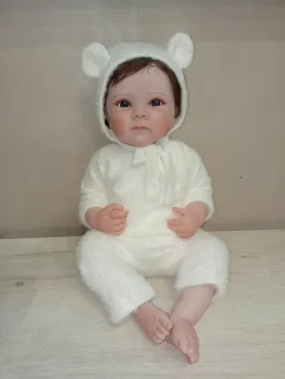 Bambola reborn con 2 vestiti