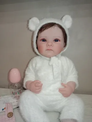 Bambola reborn con 2 vestiti