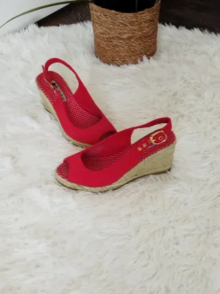 Cuñas Aruba Rojas Talla 35