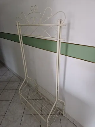 Appendiabiti in metallo beige