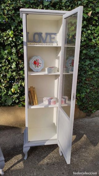 Vitrina antigua gris madera y cristal