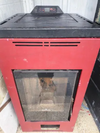 Hidroestufa Bronpi Negra y Roja