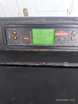 Hidroestufa Bronpi Negra y Roja