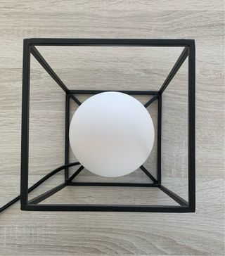 SUPER SCONTO! Lampada da tavolo.
