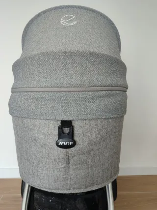 Carro Jane Kawai gris