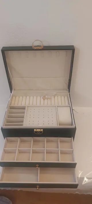 Portagioie grande verde con dettagli oro