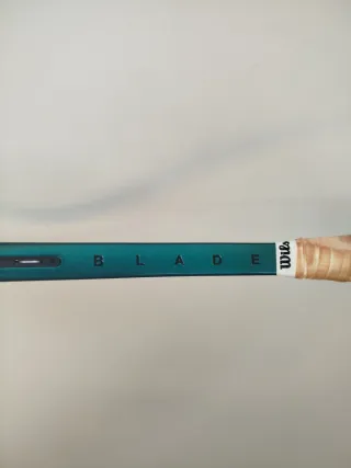 Raqueta Tenis Blade 104 V9 Wilson