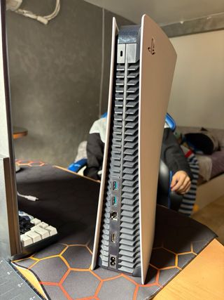 Consola PS5 + Mando + Monitor 120Hz