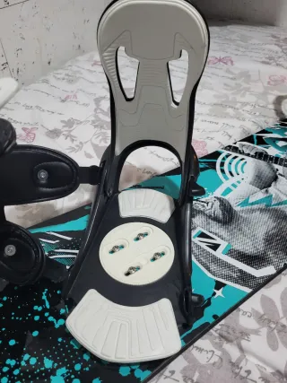 Tabla de Snowboard con fijaciones