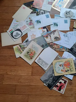 Lotto 71 cartoline, buste primo giorno, ecc.