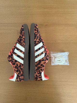 Adidas Samba OG Leopardo Rojo Talla 39