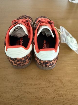 Adidas Samba OG Leopardo Rojo Talla 39