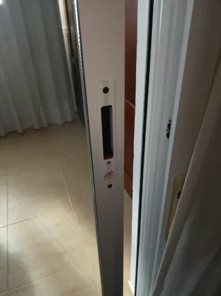 2 Puertas Correderas 2.07x0.65m