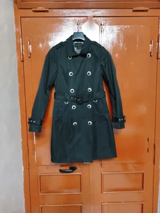 Capotto impermeabile nero