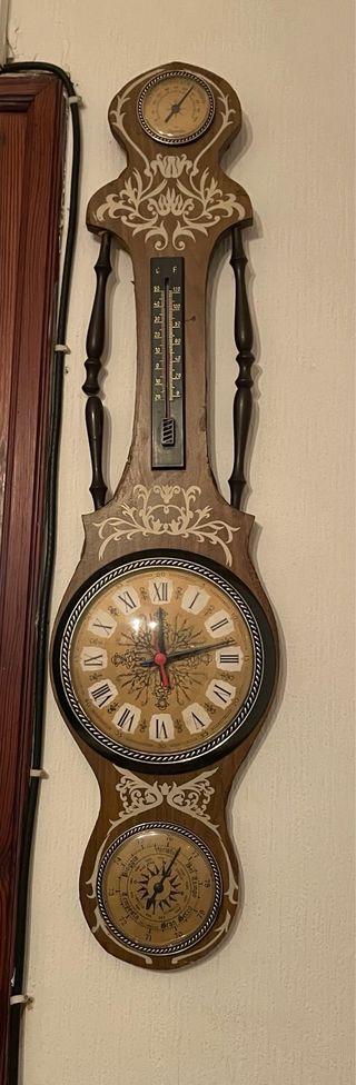 Reloj de pared antiguo madera y metal