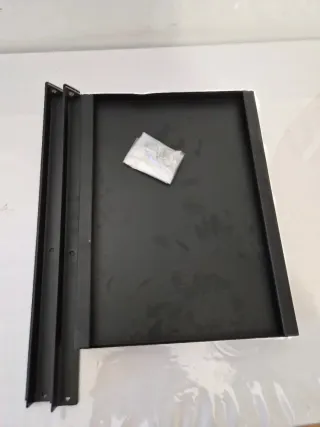 Mesa auxiliar moderna negra