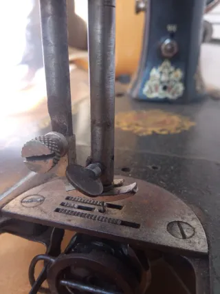 Máquina de coser Wertheim antigua