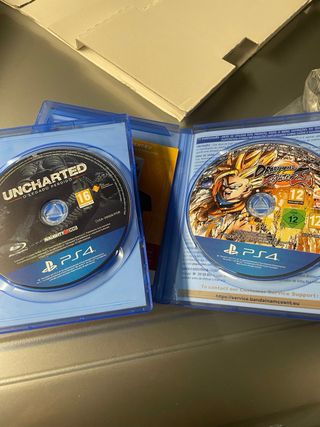 PlayStation 4 1TB+2 comandos+ Jogos tudo original