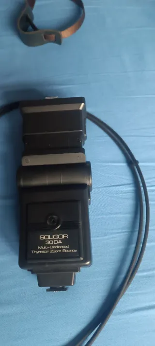 Cámara  Canon AE-1  Objetivo 50mm + tele 28 - 200