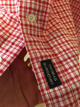 Camisa de cuadros roja y blanca