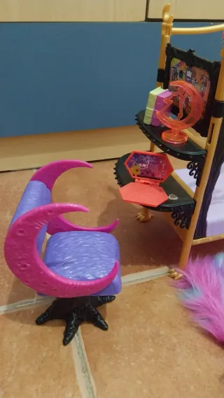 Coche y Habitación Monster High