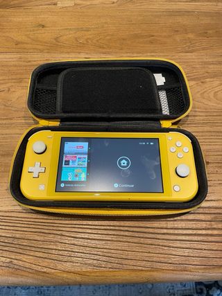 Nintendo Switch Lite Giallo + Minecraft