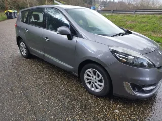 Renault Grand Scenic 2012