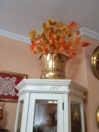 Olla de cobre decorativa