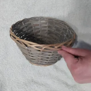 Cesta redonda de mimbre