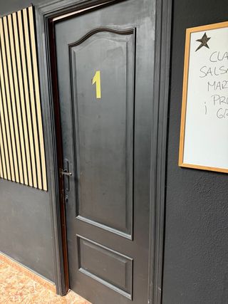 Salas para dar clases de bailes, teatros reuniones