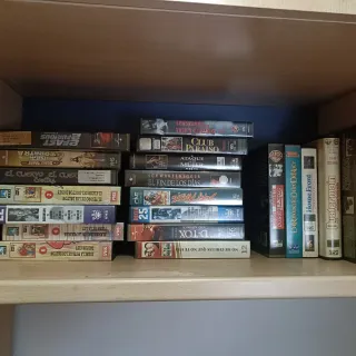 VHS, DVD y CD variados con reproductor DVD