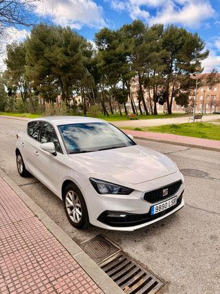 Sear Leon blanco 2021 mild hybrid ECO