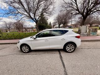 Sear Leon blanco 2021 mild hybrid ECO