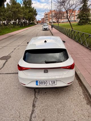 Sear Leon blanco 2021 mild hybrid ECO