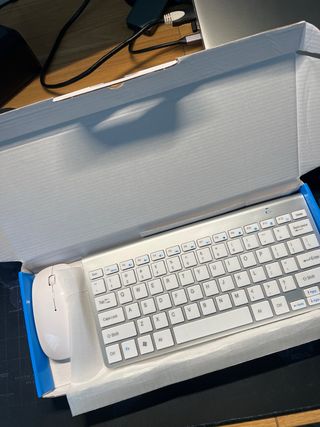 Teclado y Ratón Multimedia Inalámbrico