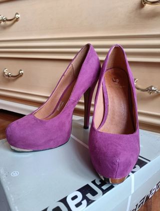 Scarpe con tacco alto viola