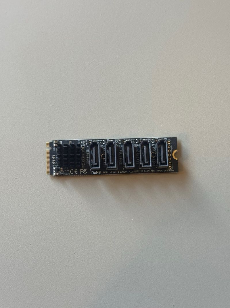 Adaptador NVME M.2 a 5x SATA afbeelding 3