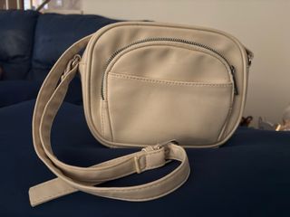 Bolso pequeño bandolera beige
