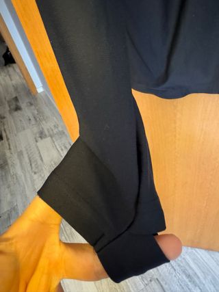 Camisola Under Armour Preta e Vermelha