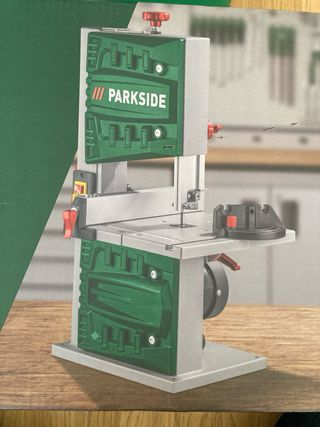 Sierra de cinta Parkside PBS 350 C3