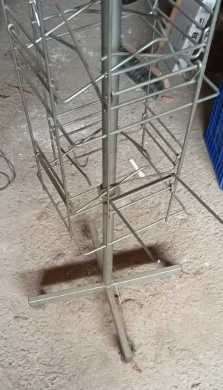 Expositor giratorio metálico