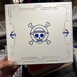 Caja One Piece premium para 900 cartas TCG.