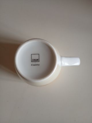 Tazza Thun con fiori e coccinella