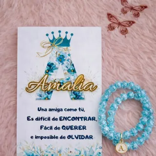Pulsera azul con charm inicial A